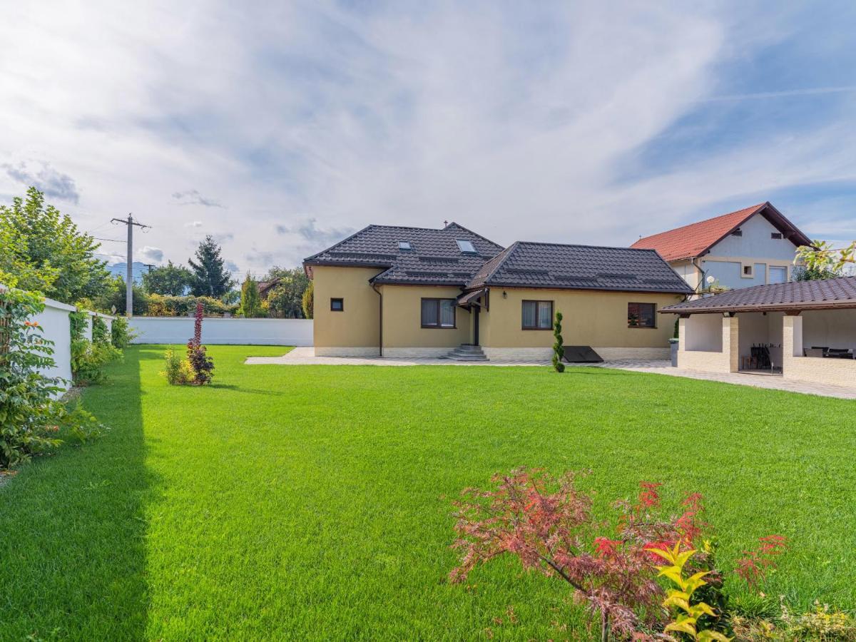 Rîşnov Casa Saraste酒店 外观 照片