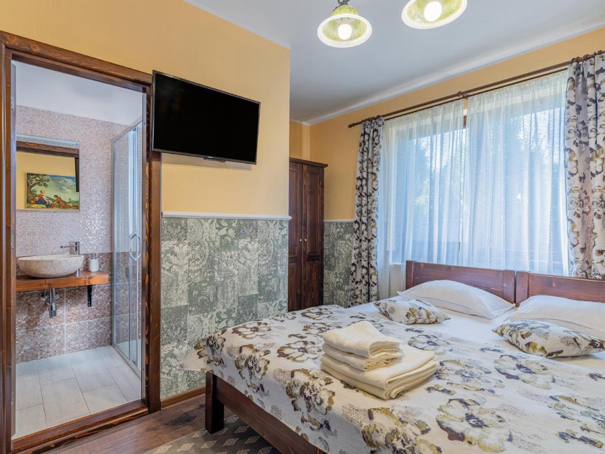 Rîşnov Casa Saraste酒店 外观 照片